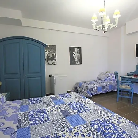 Il Gigante Che Dorme Bed & Breakfast Castel Castagna
