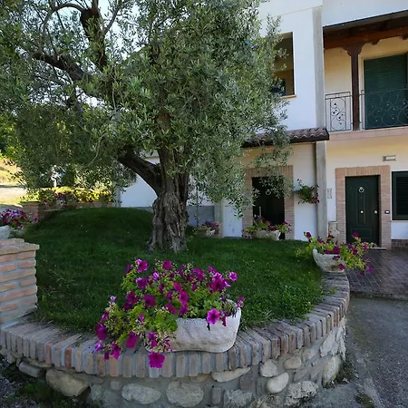 Alojamento de Acomodação e Pequeno-almoço Il Gigante Che Dorme