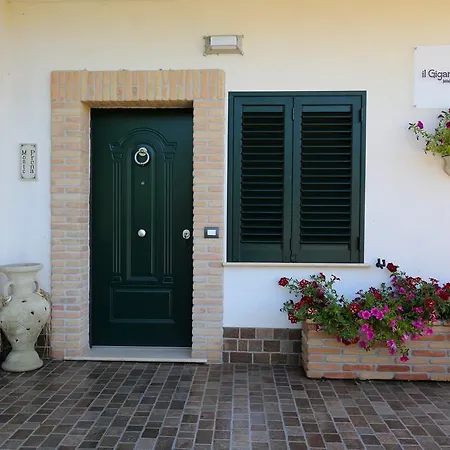 Il Gigante Che Dorme 3* Castel Castagna