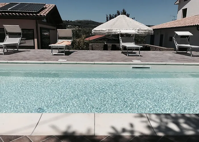 Il Gigante Che Dorme 3* Castel Castagna